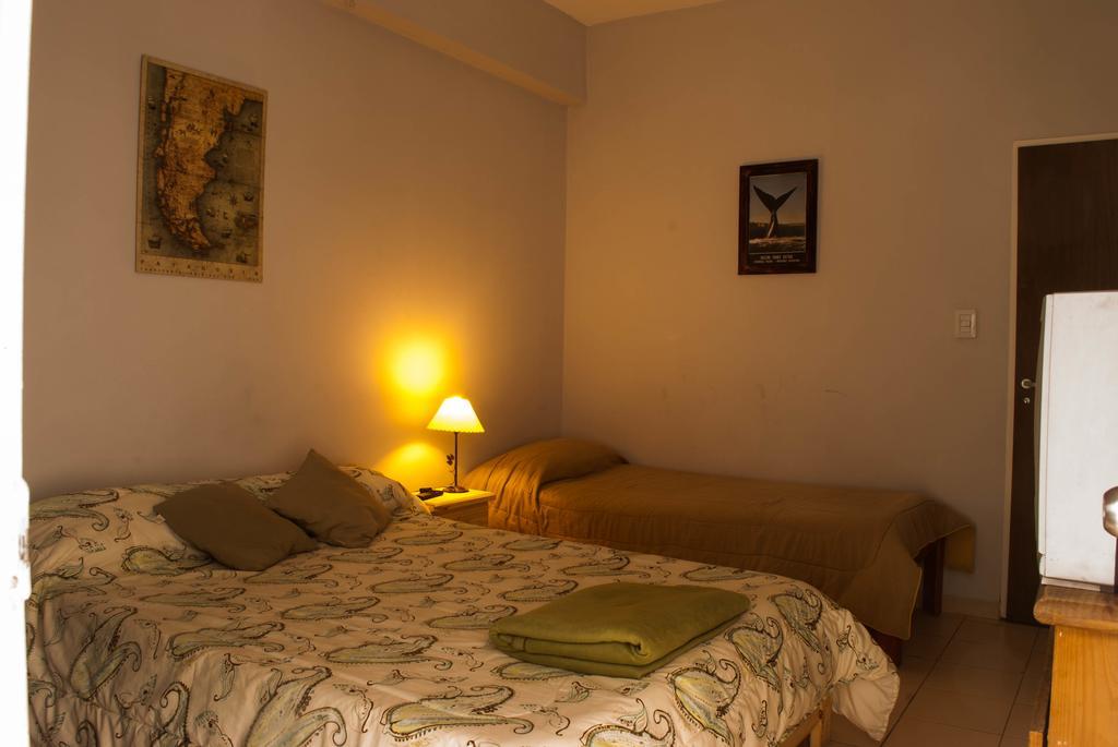 Loica Hostel Puerto Madryn Exterior photo